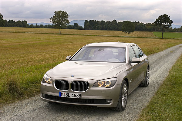 der zweite gefahrene Testwagen des Tages: ein BMW 750Li